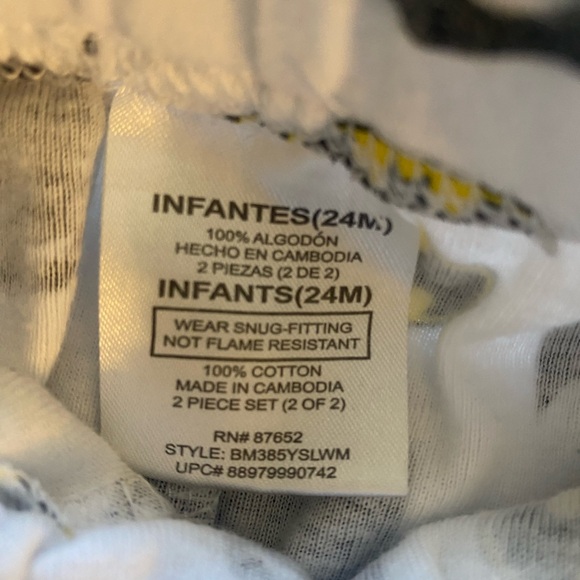 Batman PJs - Picture 3 of 4